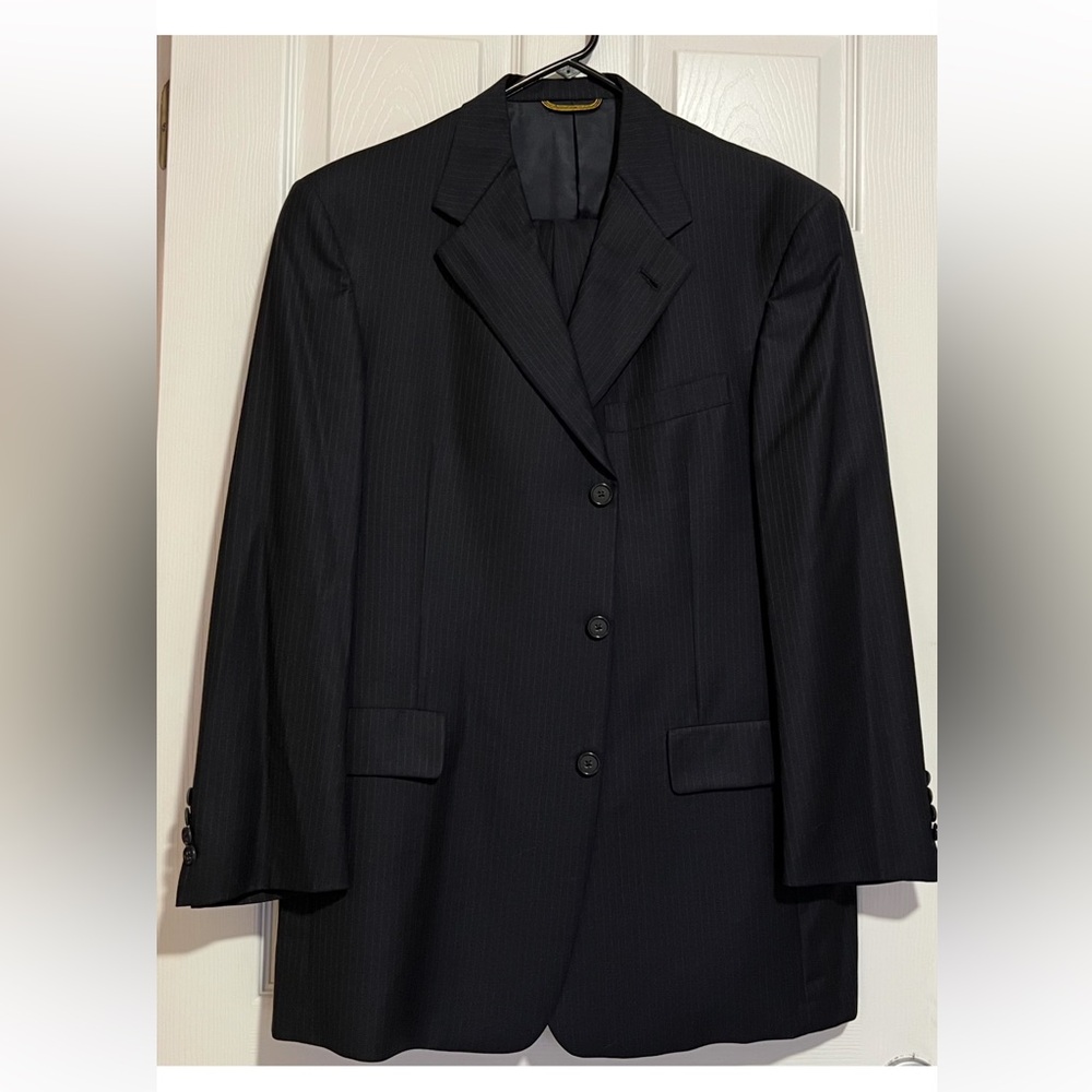 VTG Hart Schaffner Marx Gold Trumpeter Men's Navy Blue Pinstripe Suit 42R. USA